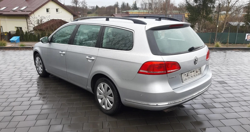 Volkswagen Passat cena 24900 przebieg: 294000, rok produkcji 2011 z Cieszanów małe 466